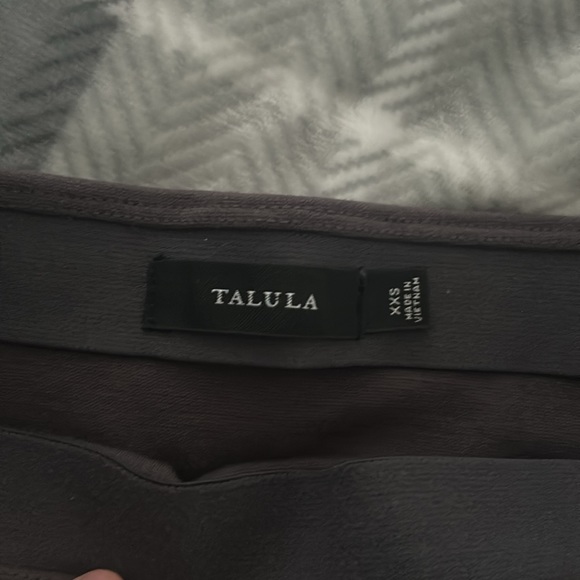 🩶ARITZIA TALUA Mini Skirt - Picture 2 of 2